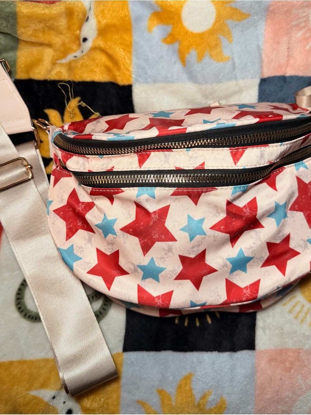 Star-Print Crossbody Belt Bag Bumbag - Beige, Red & Blue